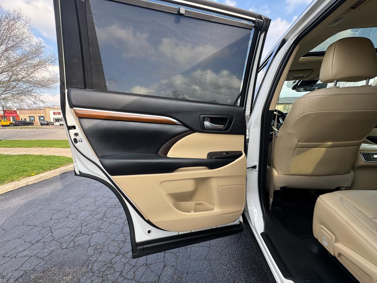 Toyota Highlander Hybrid Limited V6 AWD (Natl) 2019