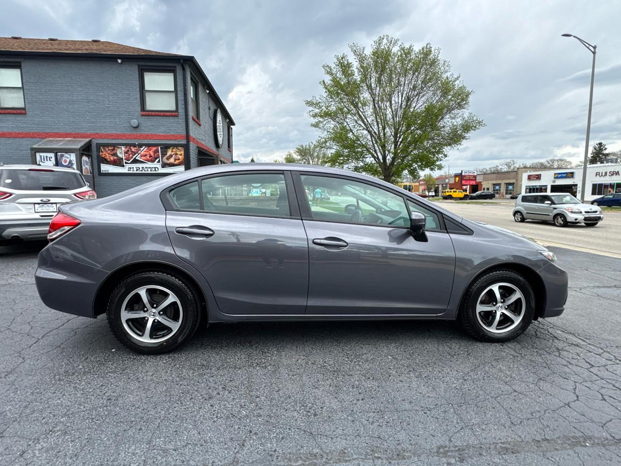 Honda Civic Sedan 4dr CVT SE 2015