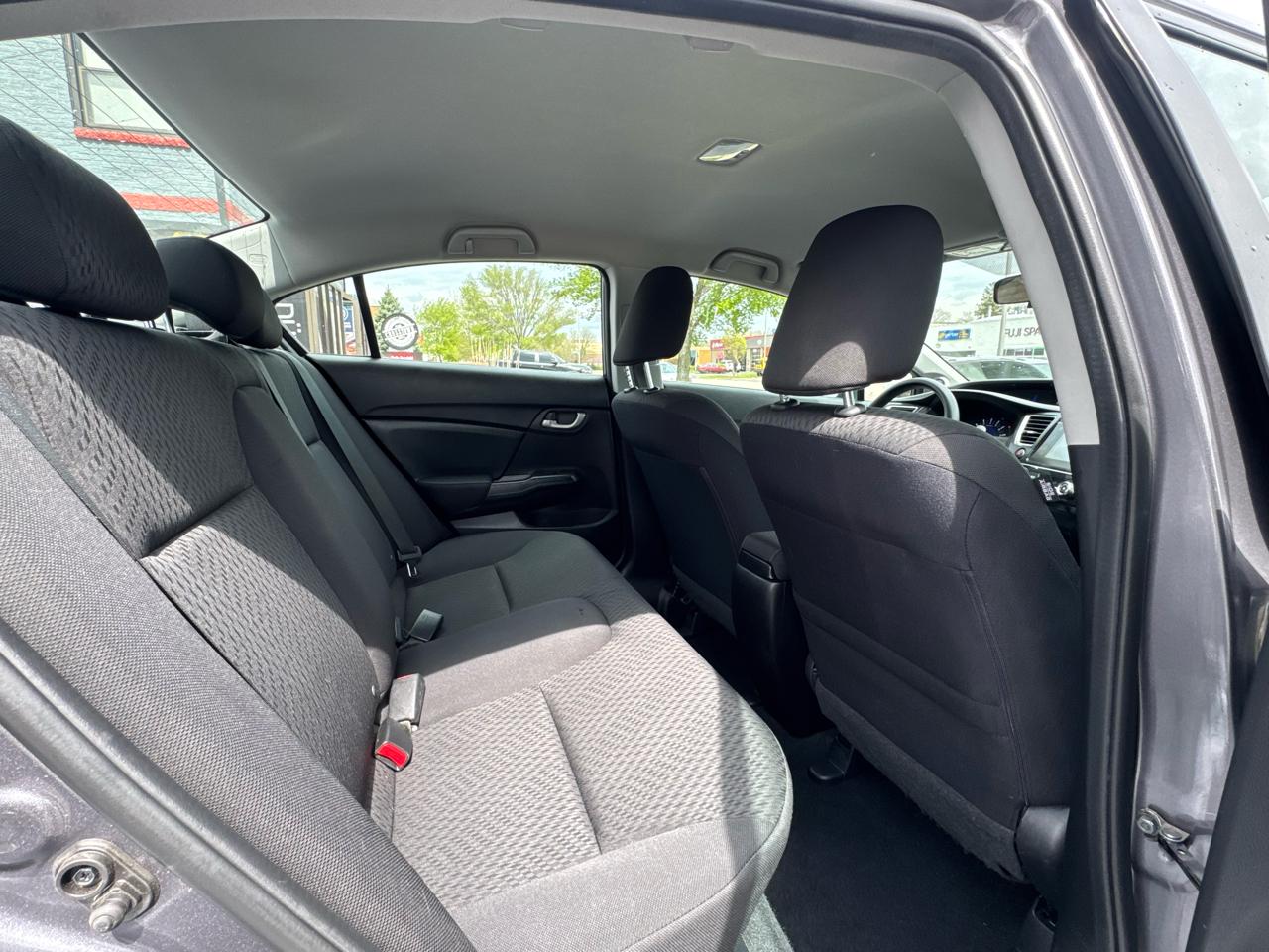 Honda Civic Sedan 4dr CVT SE 2015