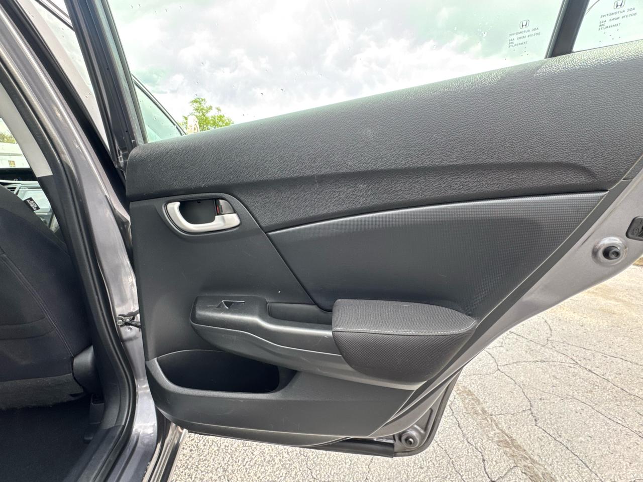 Honda Civic Sedan 4dr CVT SE 2015