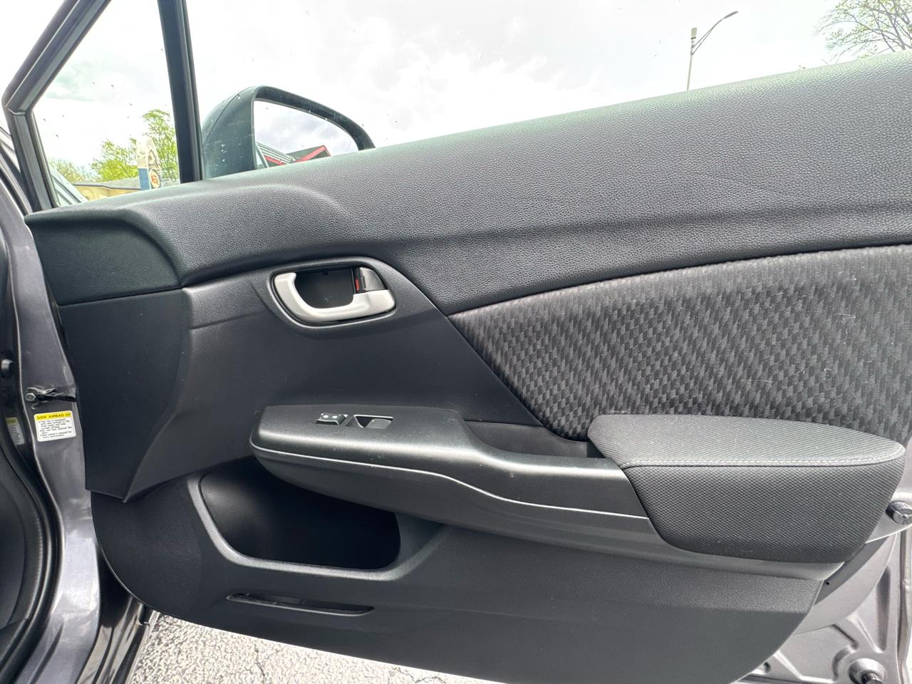 Honda Civic Sedan 4dr CVT SE 2015