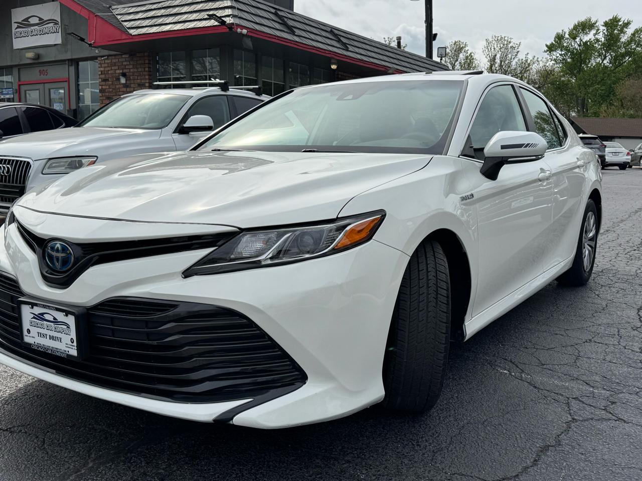 Toyota Camry Hybrid LE CVT (Natl) 2020