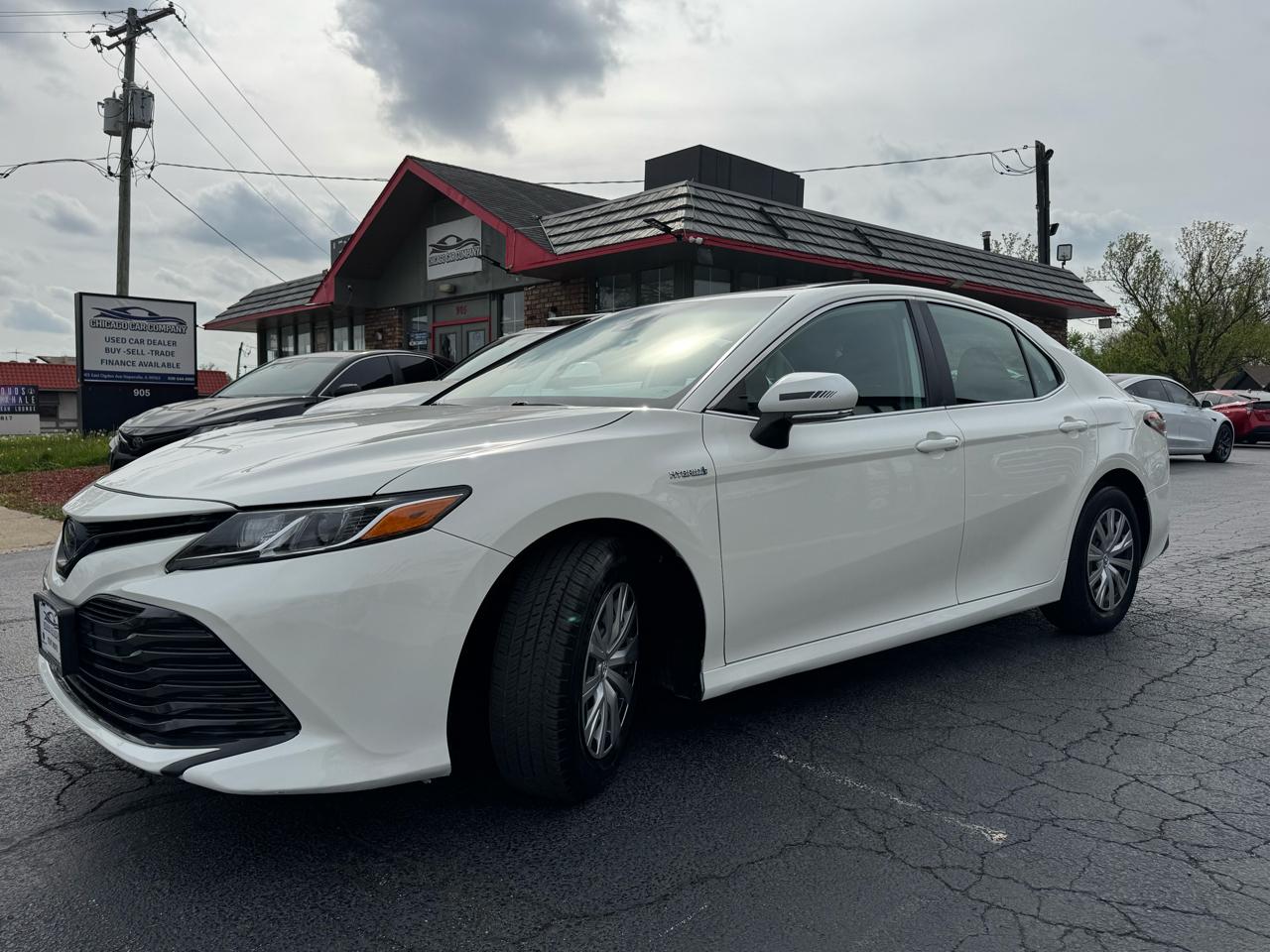 Toyota Camry Hybrid LE CVT (Natl) 2020