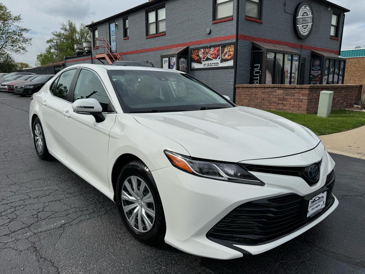 Toyota Camry Hybrid LE CVT (Natl) 2020