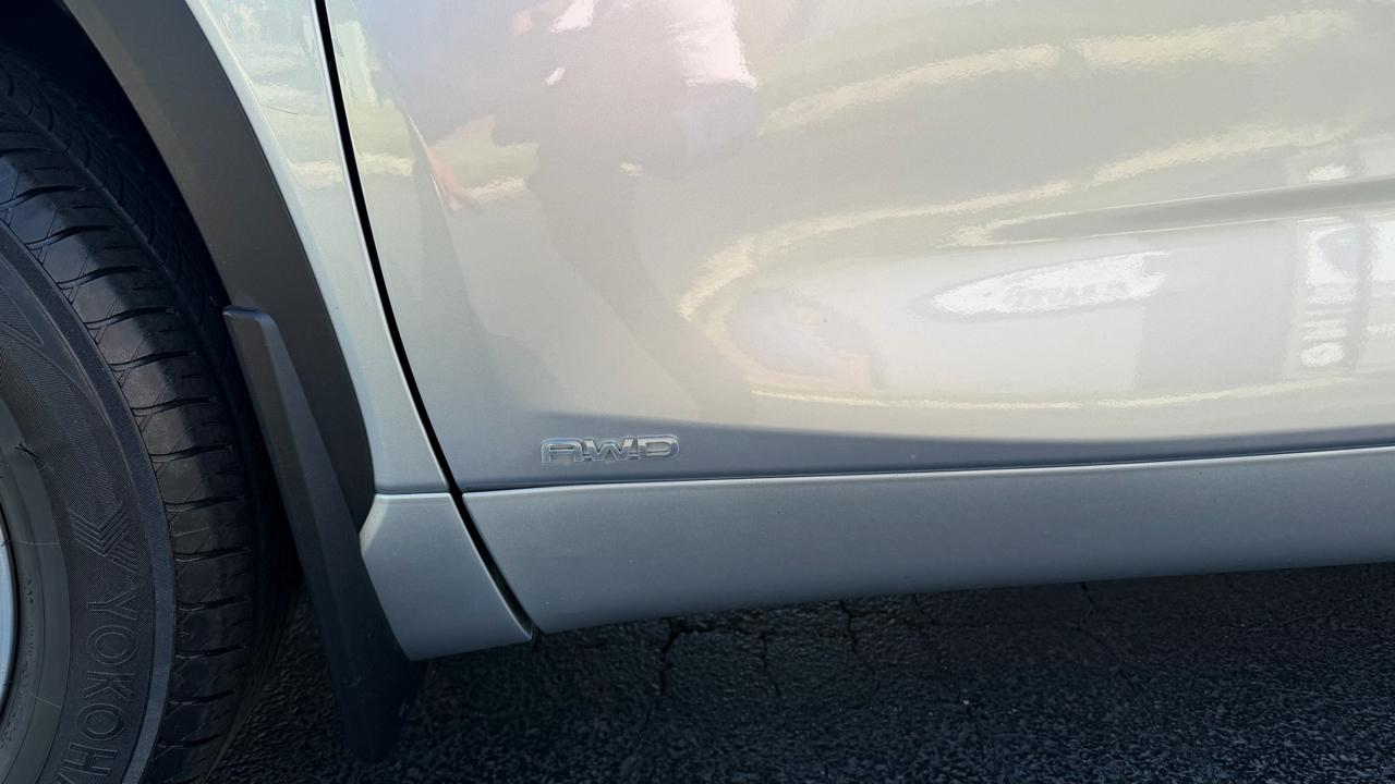 Toyota Highlander Hybrid XLE AWD (Natl) 2022