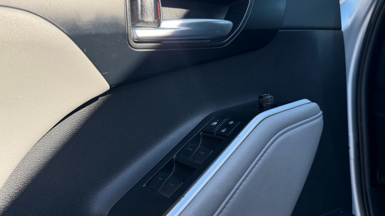Toyota Highlander Hybrid XLE AWD (Natl) 2022