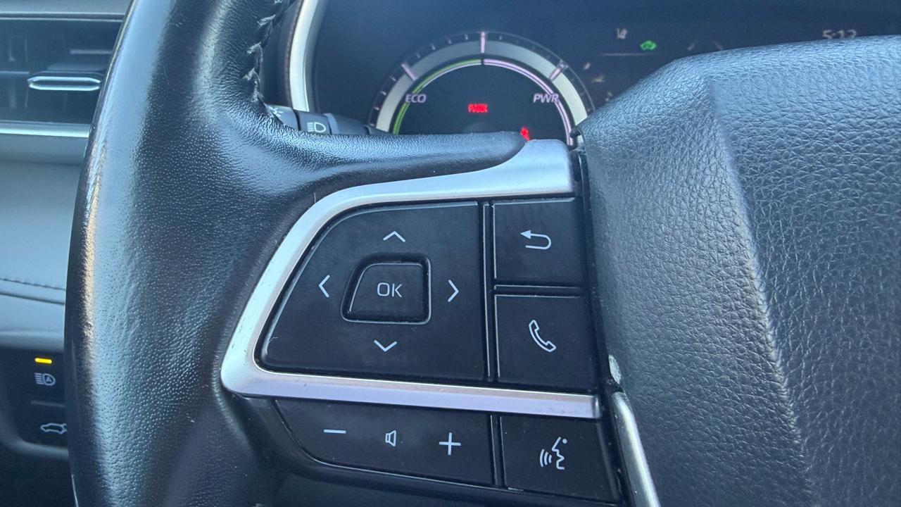 Toyota Highlander Hybrid XLE AWD (Natl) 2022