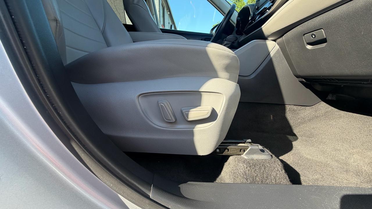 Toyota Highlander Hybrid XLE AWD (Natl) 2022