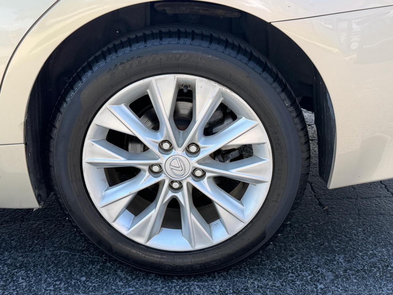 Lexus ES 300h 4dr Sdn Hybrid 2015