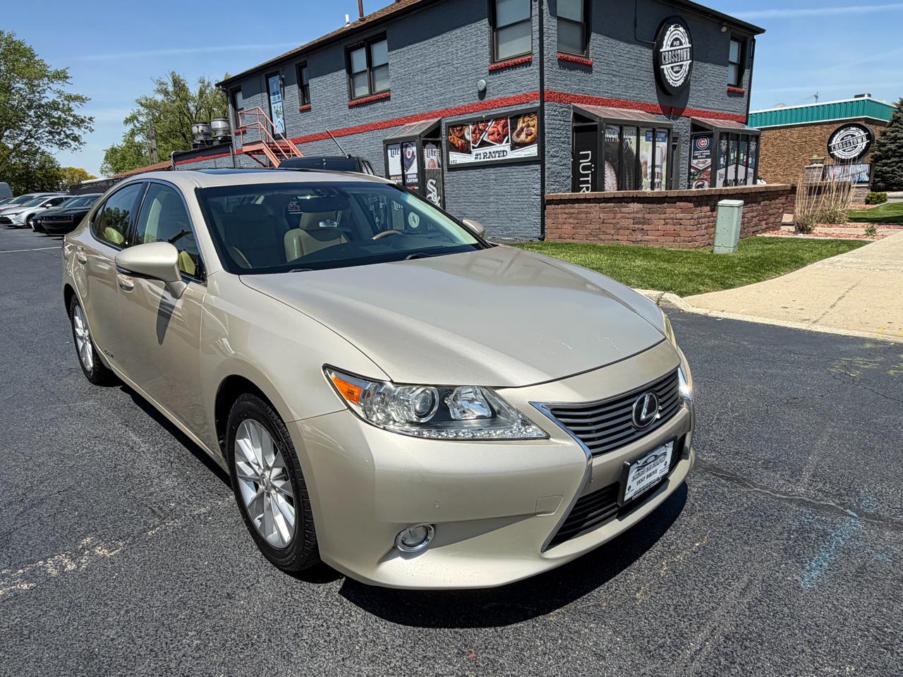Lexus ES 300h 4dr Sdn Hybrid 2015