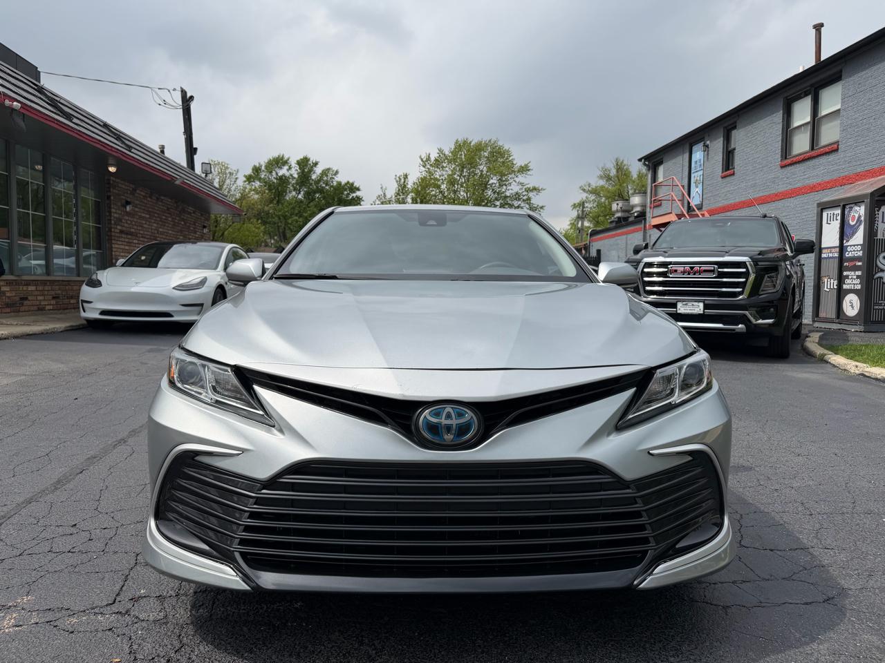 Toyota Camry Hybrid LE CVT (Natl) 2021