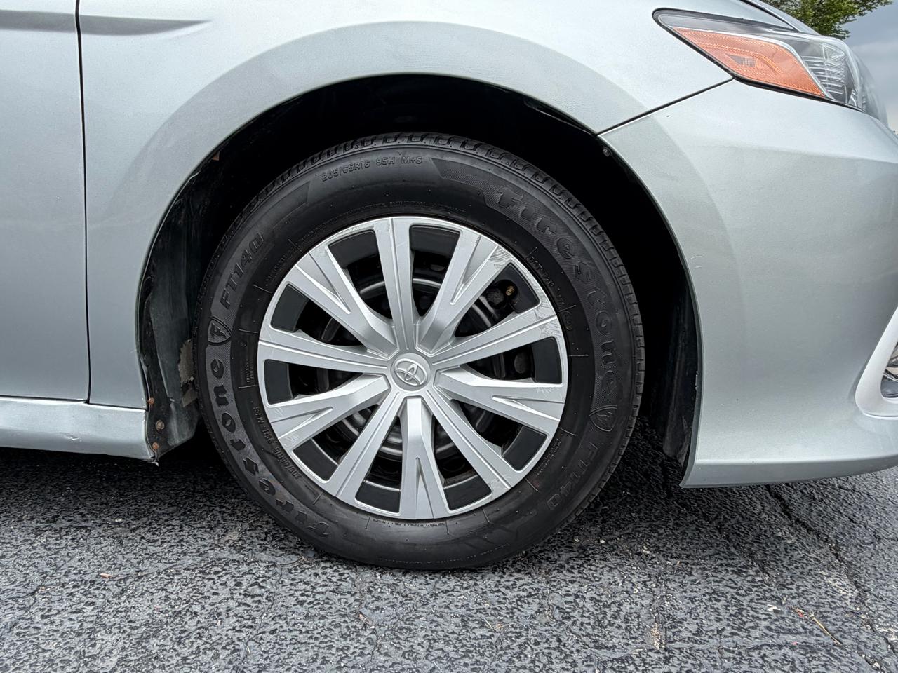 Toyota Camry Hybrid LE CVT (Natl) 2021