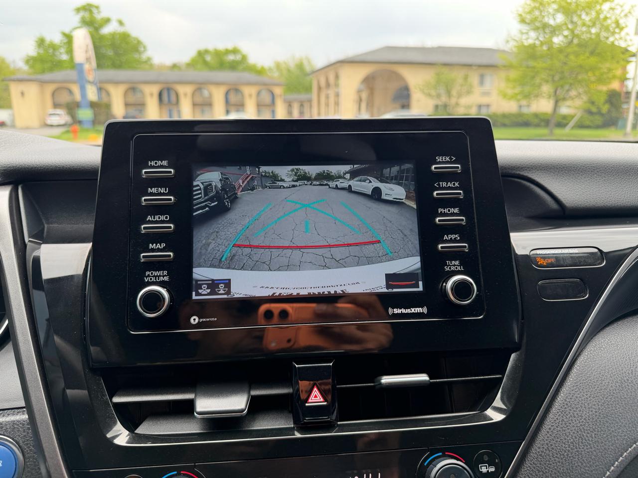 Toyota Camry Hybrid LE CVT (Natl) 2021