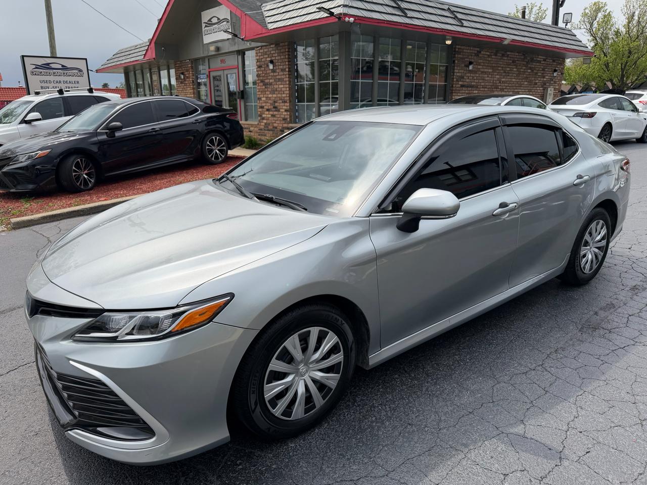 Toyota Camry Hybrid LE CVT (Natl) 2021