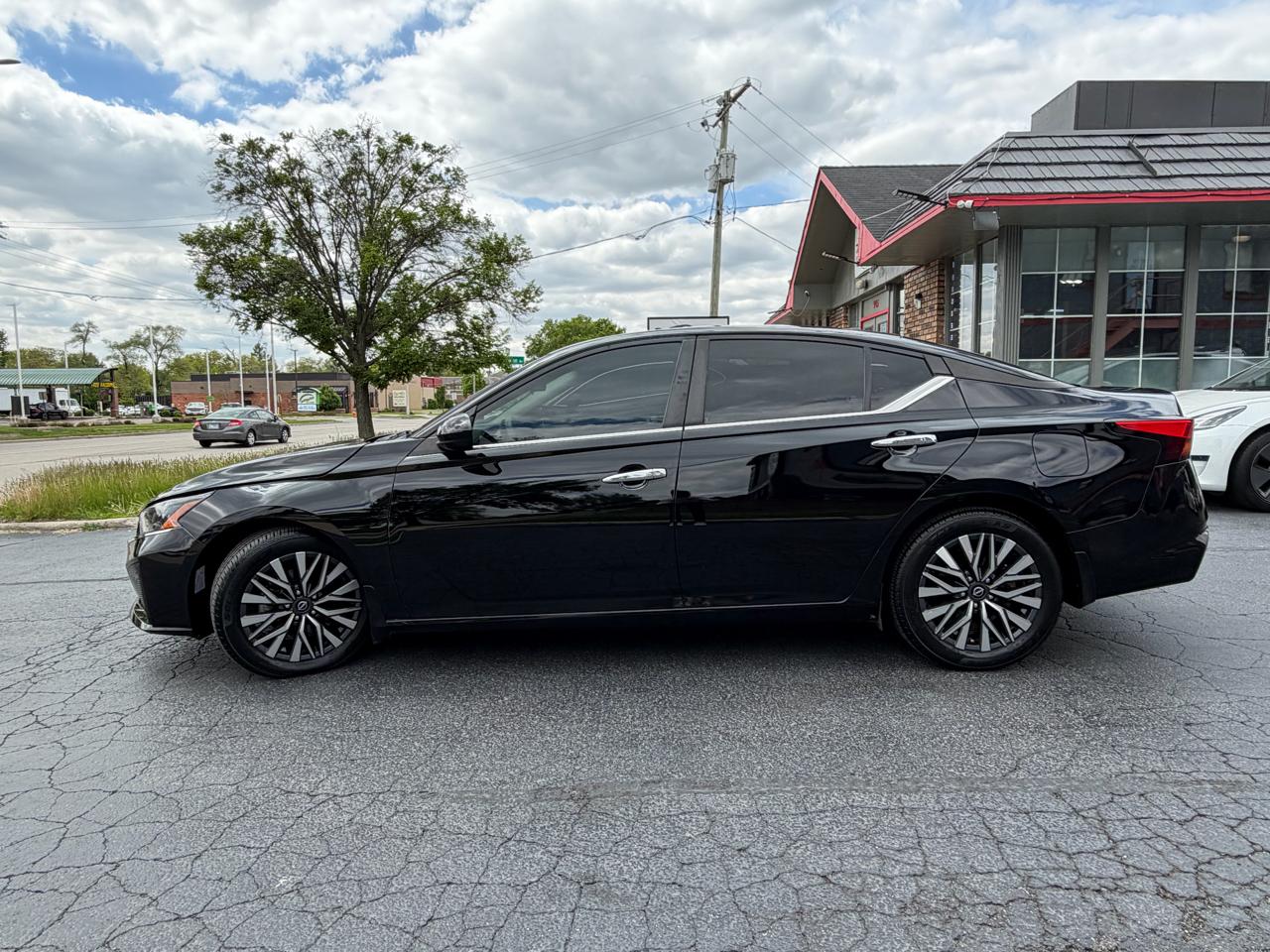 Nissan Altima 2.5 SV Sedan 2023