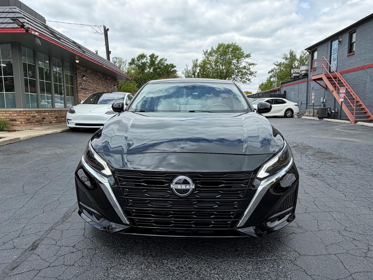 Nissan Altima 2.5 SV Sedan 2023