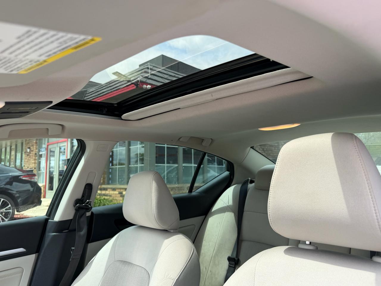 Nissan Altima 2.5 SV Sedan 2023