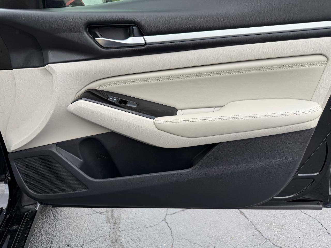 Nissan Altima 2.5 SV Sedan 2023