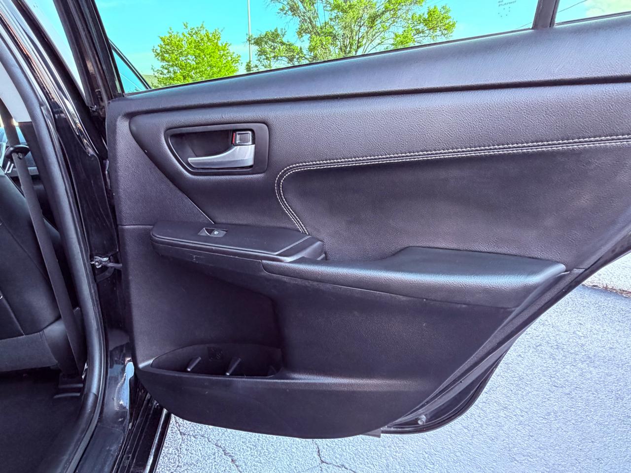 Toyota Camry Hybrid 4dr Sdn XLE (Natl) 2015