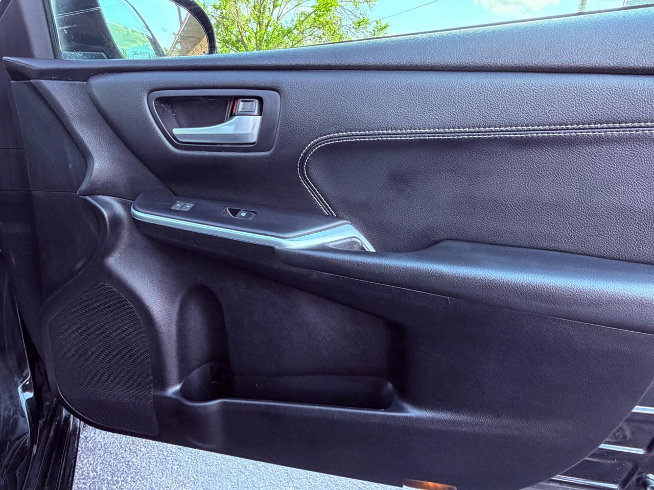 Toyota Camry Hybrid 4dr Sdn XLE (Natl) 2015