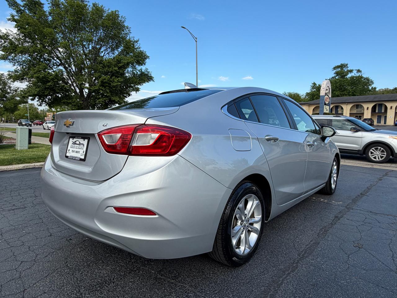 Chevrolet Cruze 4dr Sdn LT 2019