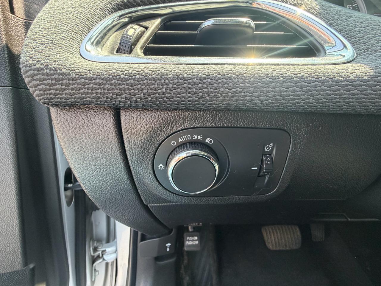 Chevrolet Cruze 4dr Sdn LT 2019