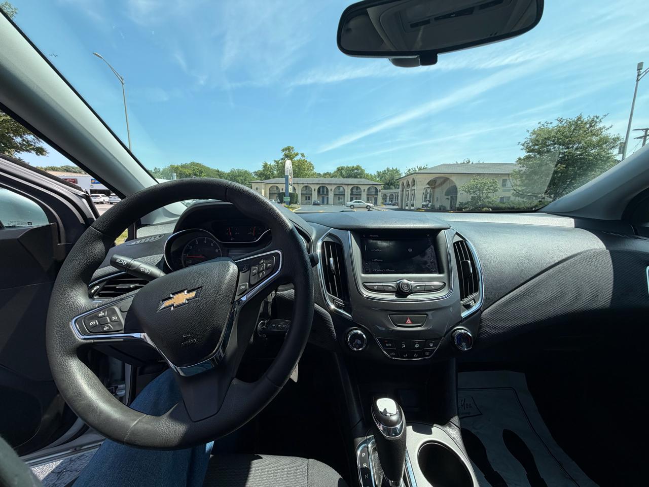 Chevrolet Cruze 4dr Sdn LT 2019