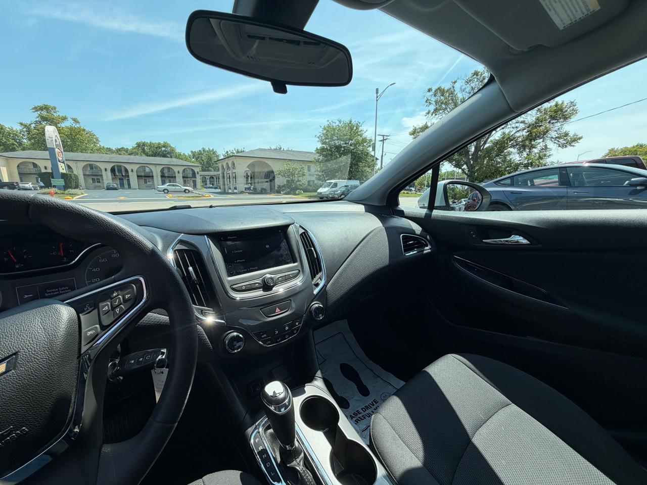 Chevrolet Cruze 4dr Sdn LT 2019