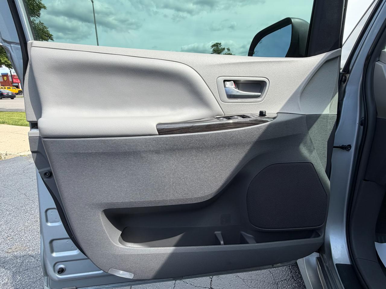 Toyota Sienna XLE Auto Access Seat FWD 7-Passenger (Natl) 2019