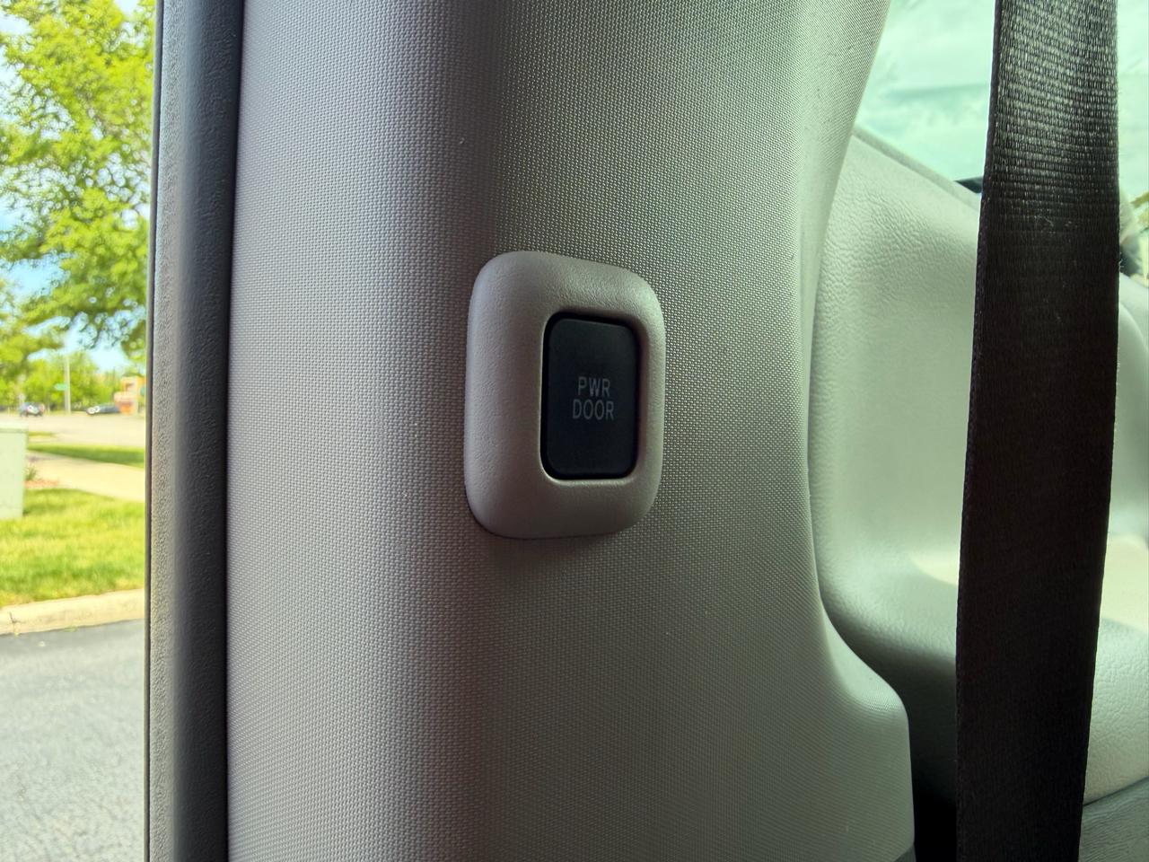 Toyota Sienna XLE Auto Access Seat FWD 7-Passenger (Natl) 2019