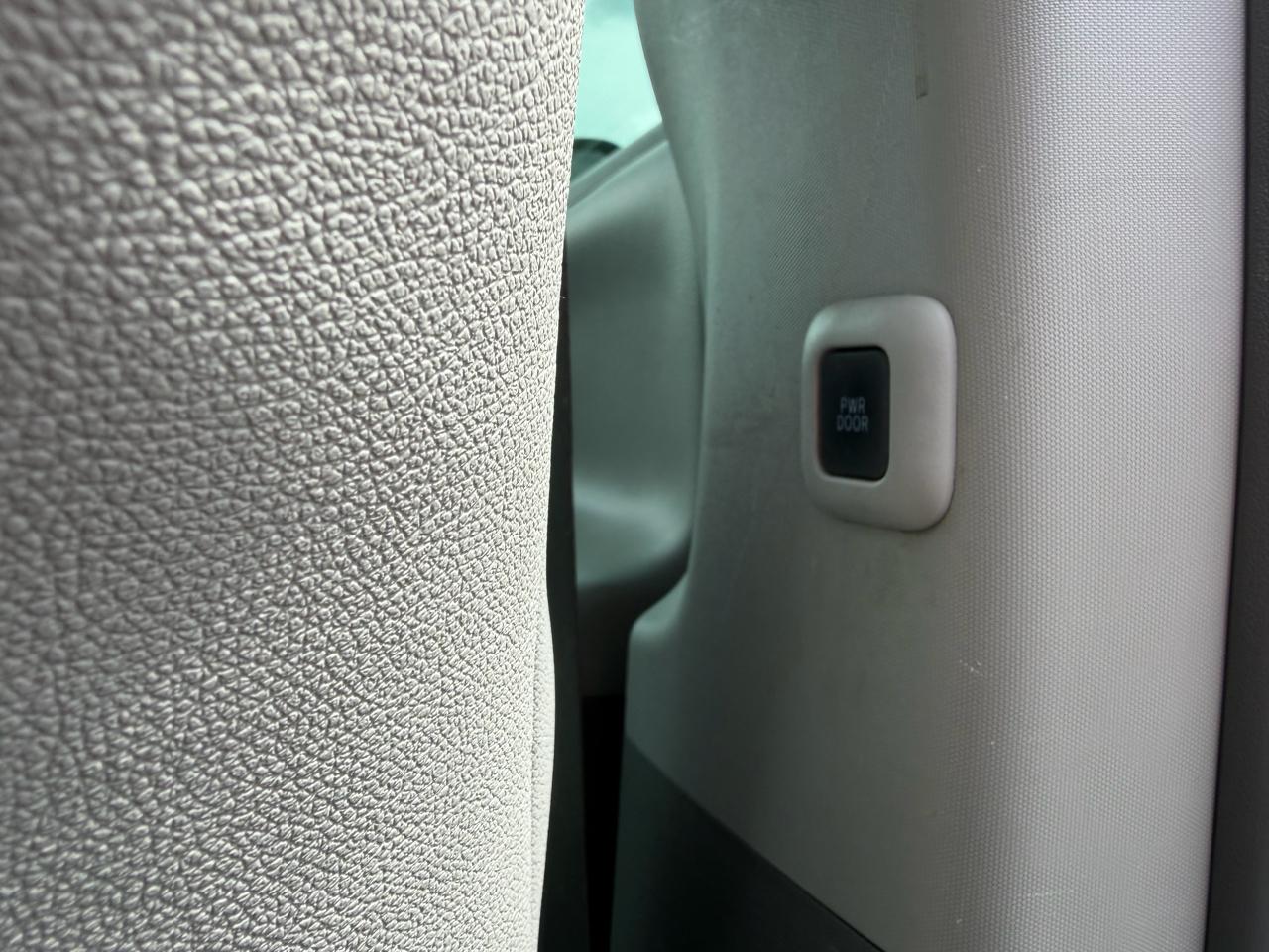 Toyota Sienna XLE Auto Access Seat FWD 7-Passenger (Natl) 2019