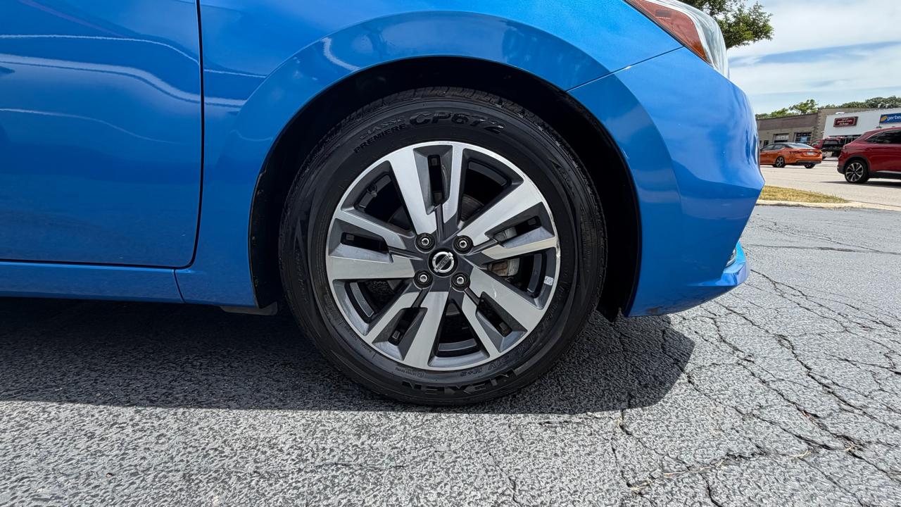 Nissan Versa SV CVT 2020
