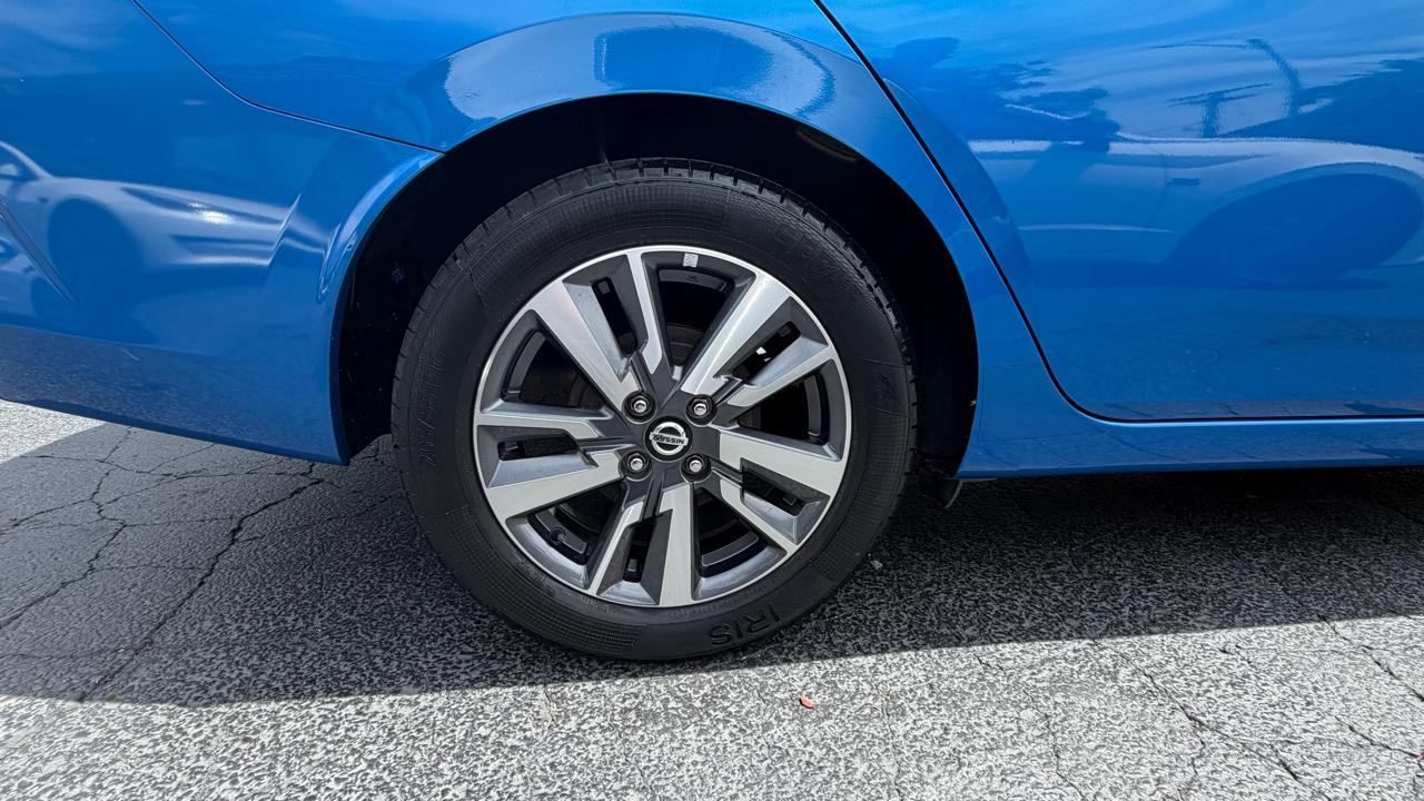 Nissan Versa SV CVT 2020