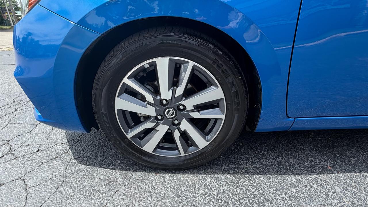 Nissan Versa SV CVT 2020