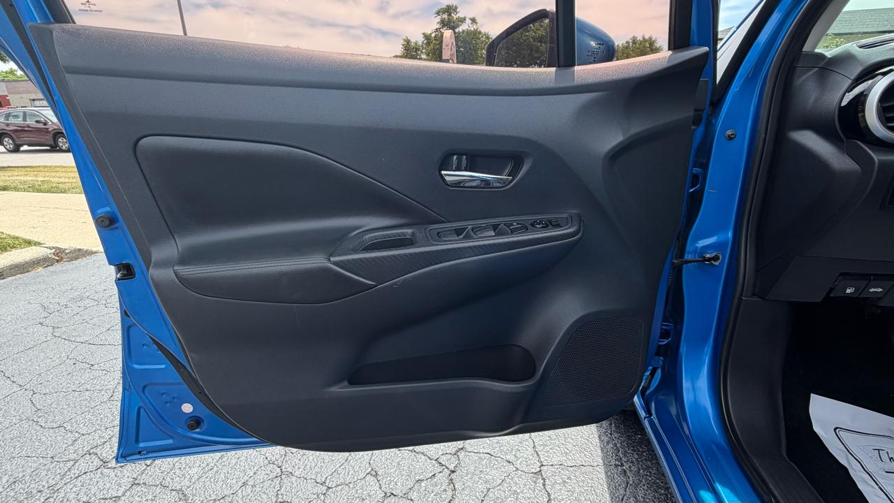 Nissan Versa SV CVT 2020