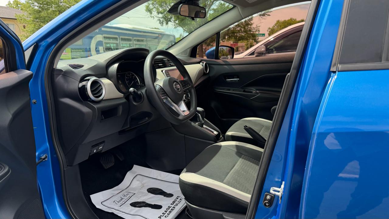 Nissan Versa SV CVT 2020
