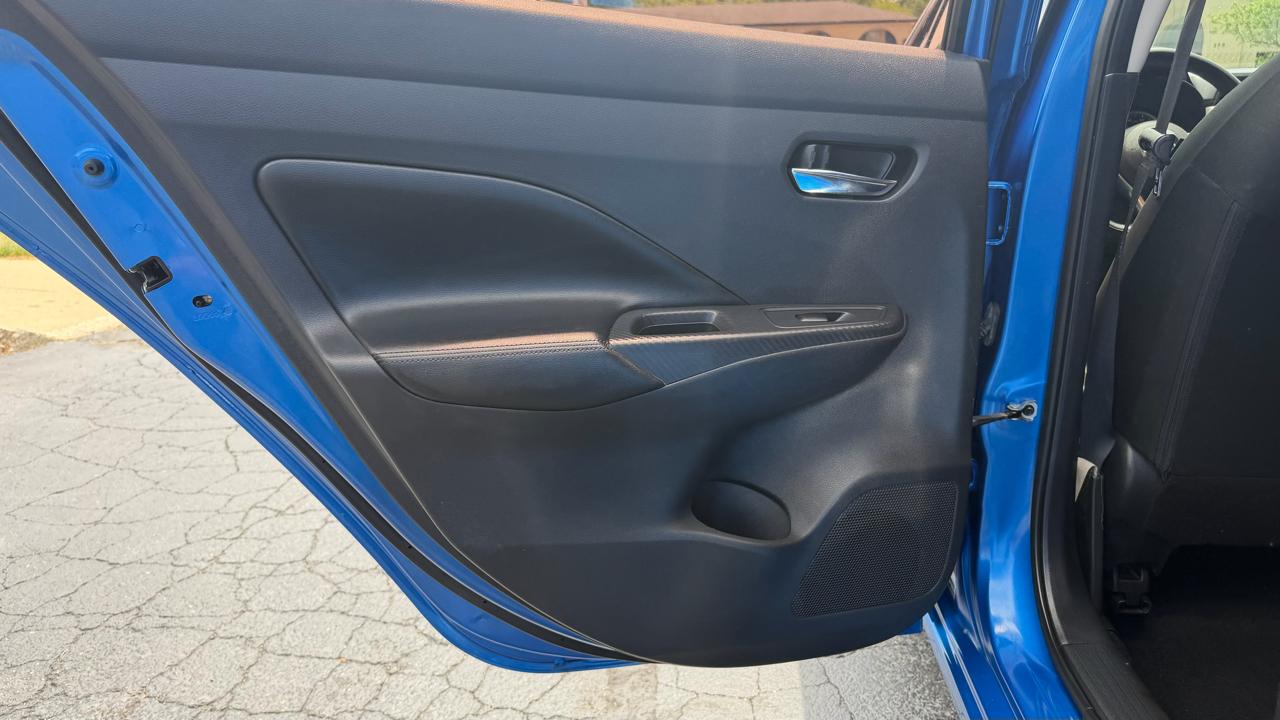 Nissan Versa SV CVT 2020