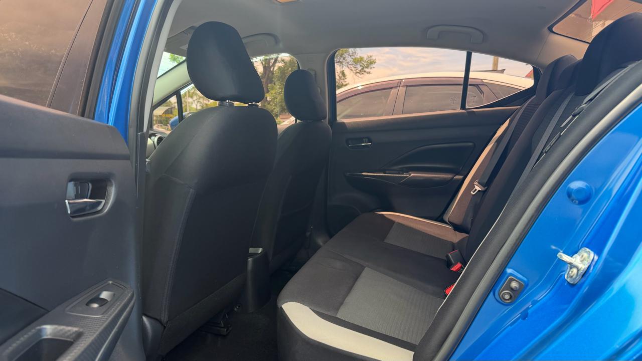 Nissan Versa SV CVT 2020