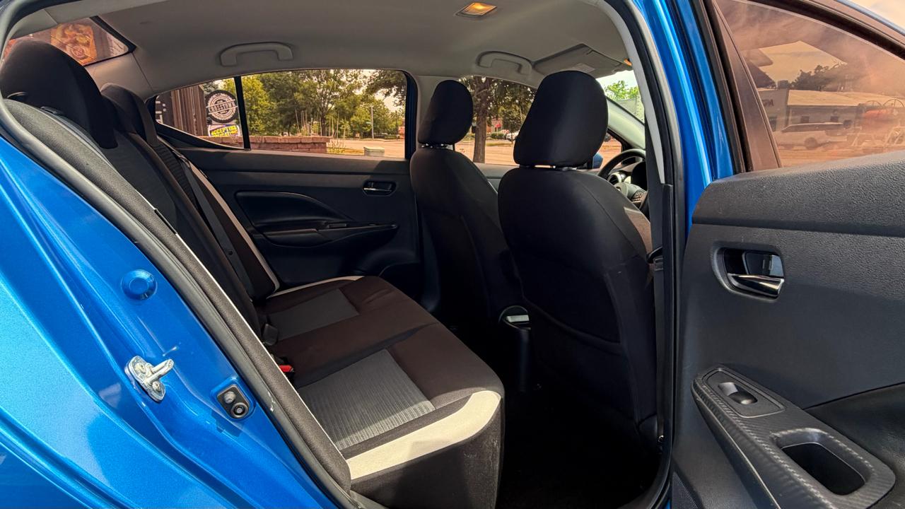 Nissan Versa SV CVT 2020
