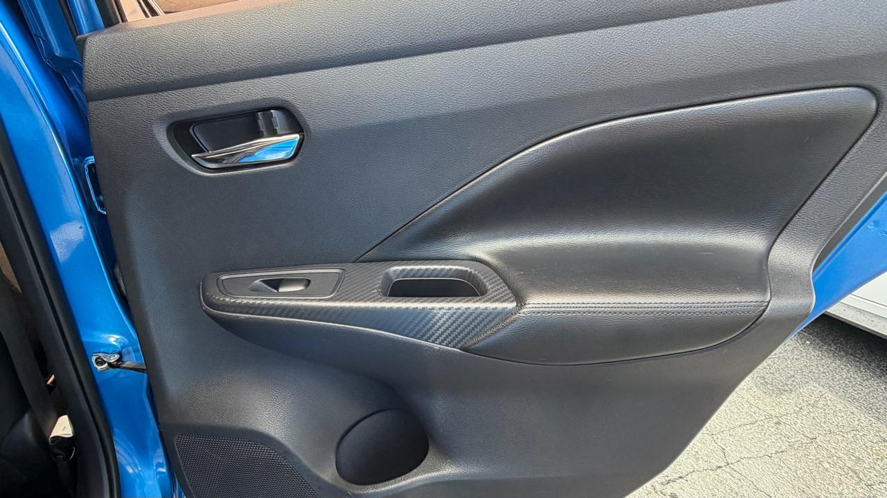 Nissan Versa SV CVT 2020