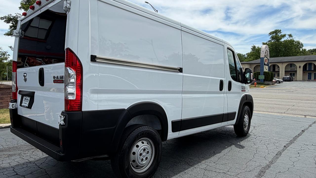 RAM ProMaster Cargo Van 1500 Low Roof 136" WB 2017