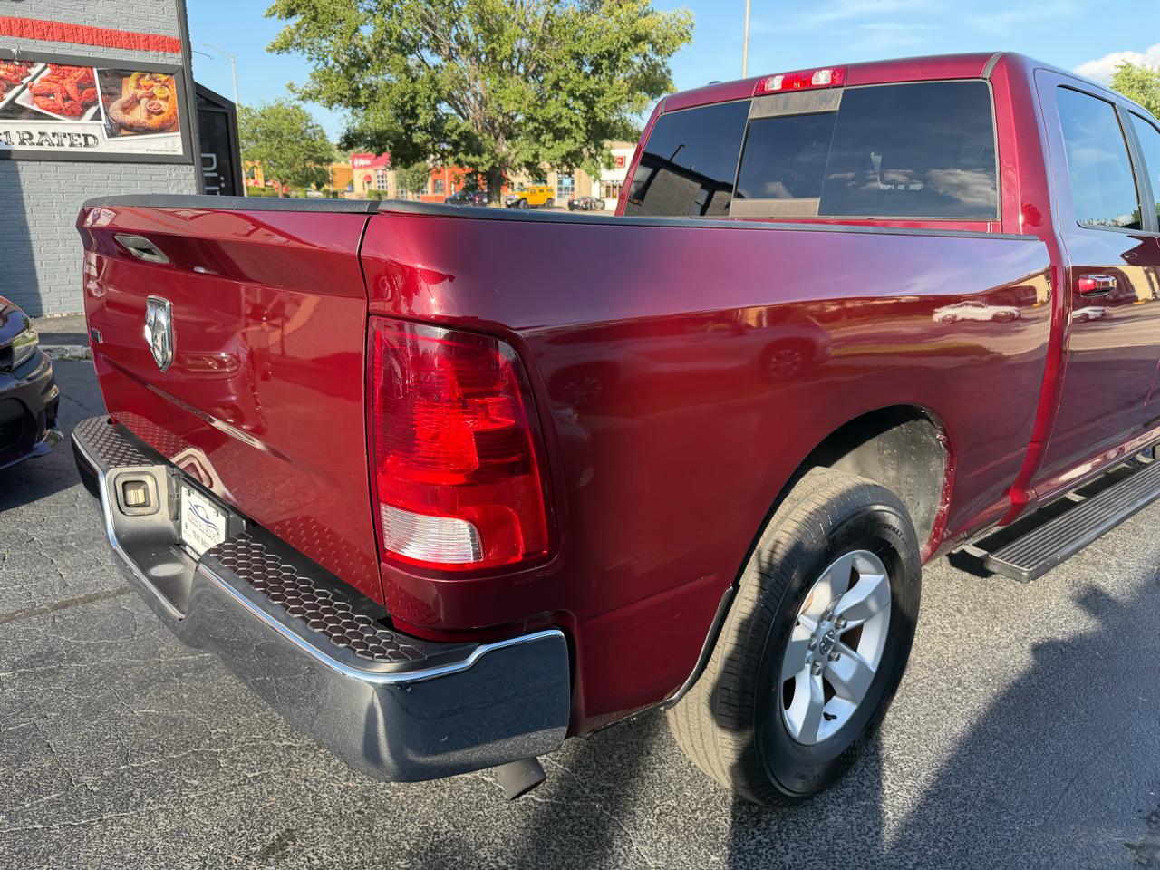 RAM 1500 Classic SLT 4x2 Crew Cab 6'4" Box 2020