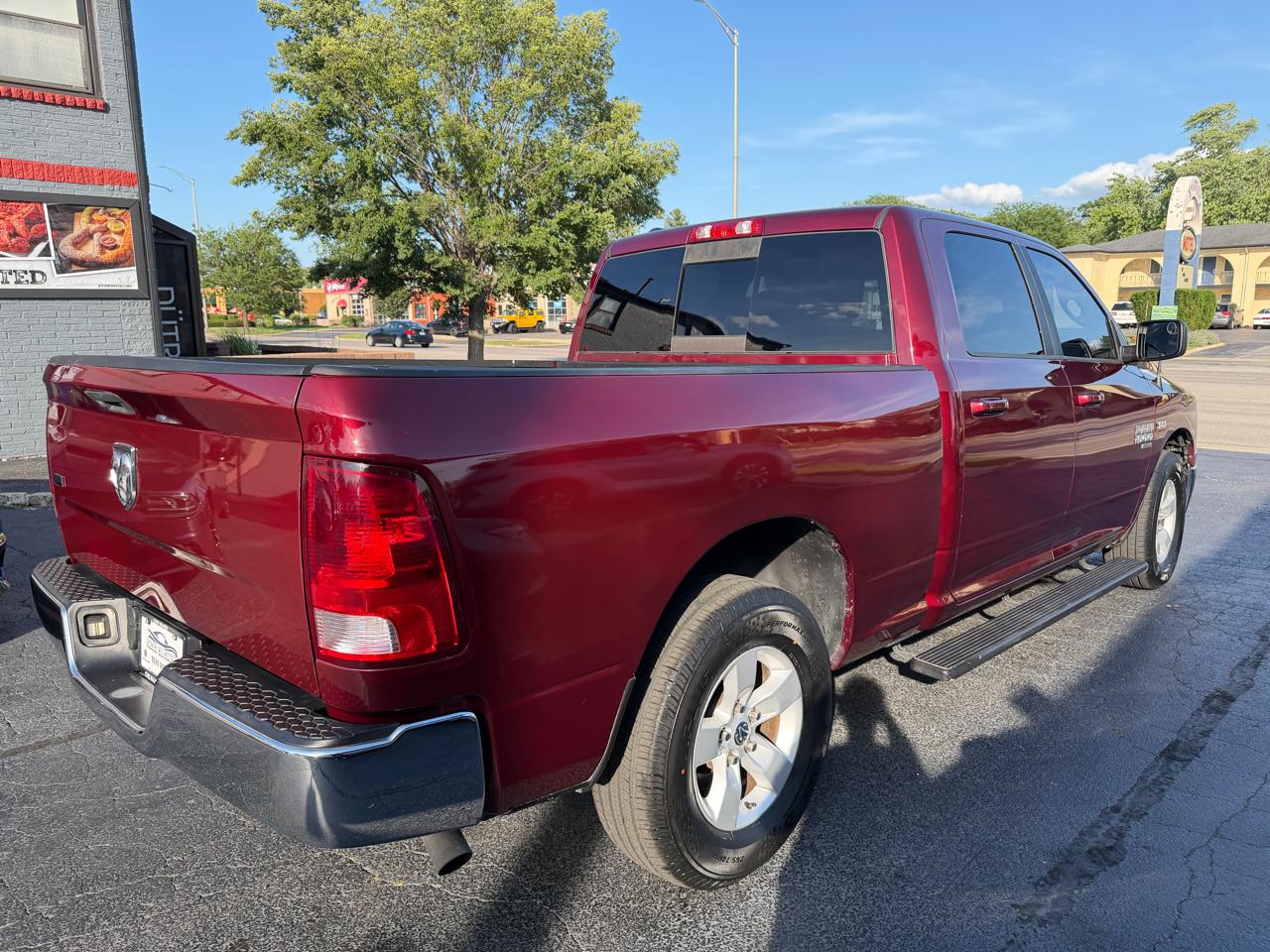 RAM 1500 Classic SLT 4x2 Crew Cab 6'4" Box 2020