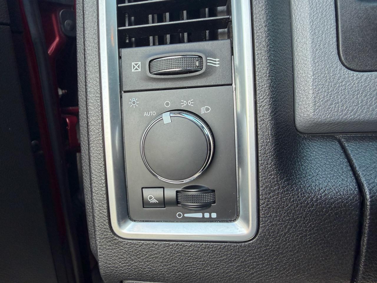 RAM 1500 Classic SLT 4x2 Crew Cab 6'4" Box 2020
