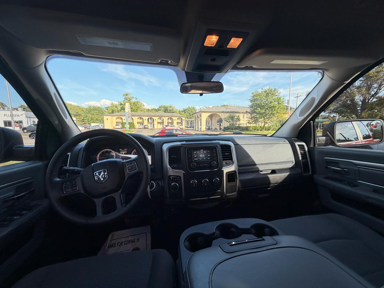 RAM 1500 Classic SLT 4x2 Crew Cab 6'4" Box 2020