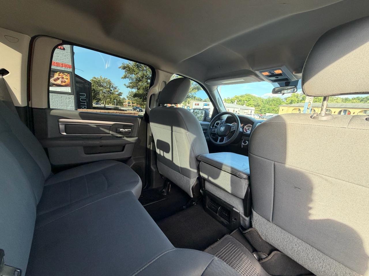 RAM 1500 Classic SLT 4x2 Crew Cab 6'4" Box 2020
