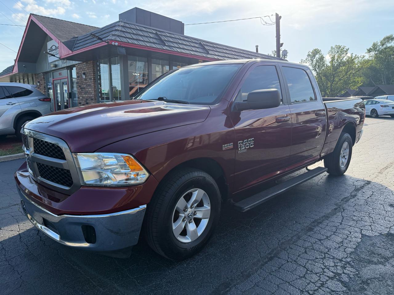 RAM 1500 Classic SLT 4x2 Crew Cab 6'4" Box 2020