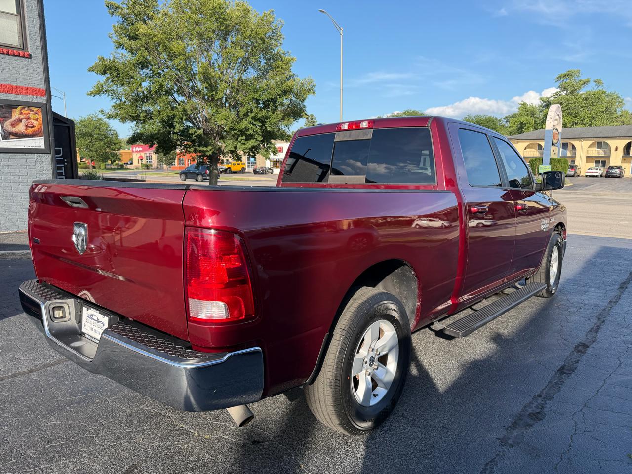 RAM 1500 Classic SLT 4x2 Crew Cab 6'4" Box 2020