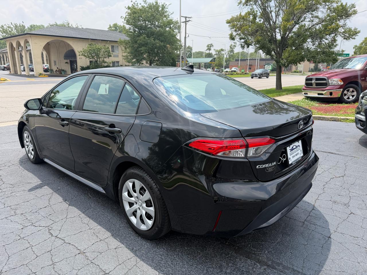Toyota Corolla LE CVT (Natl) 2021