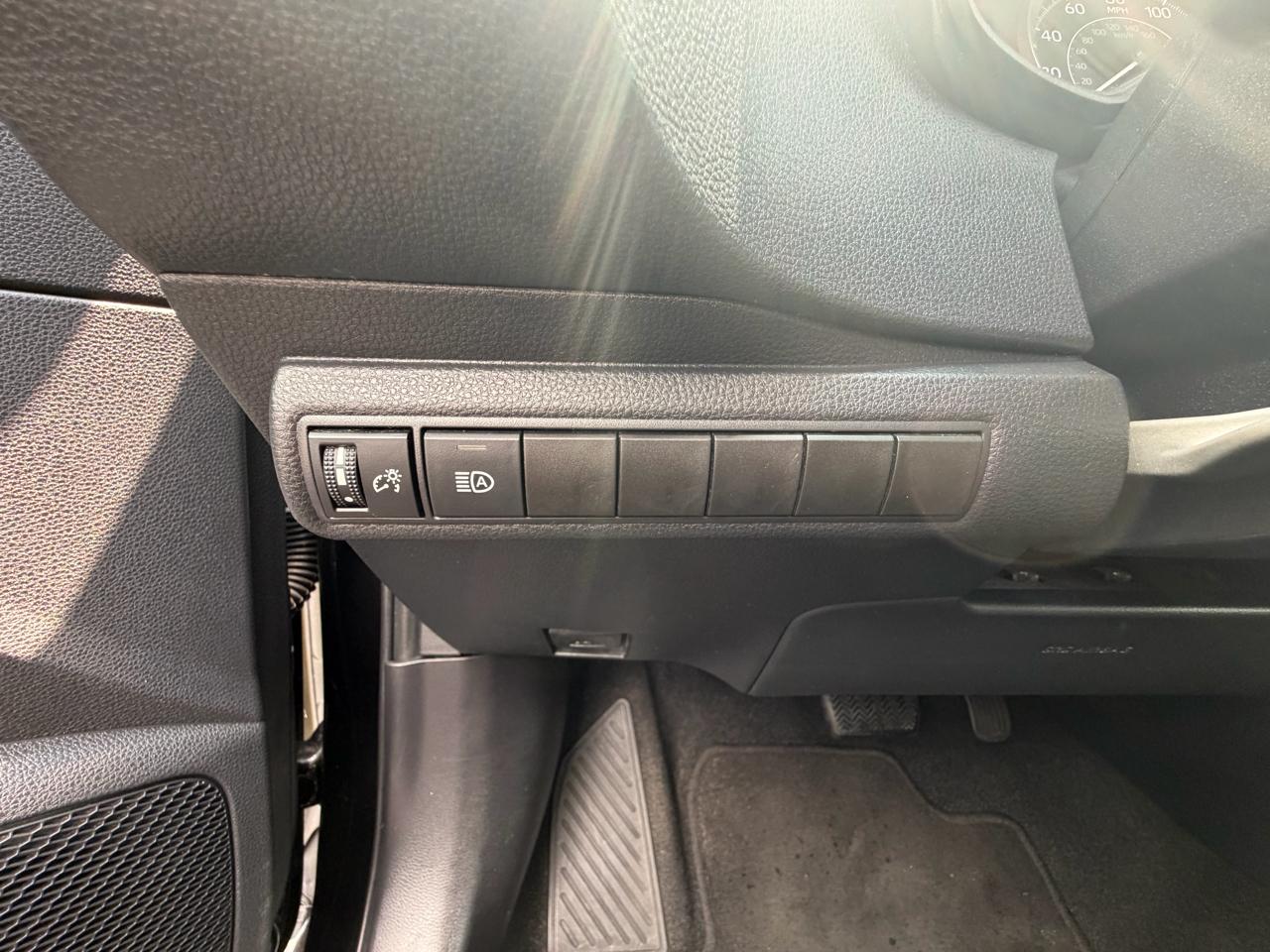 Toyota Corolla LE CVT (Natl) 2021
